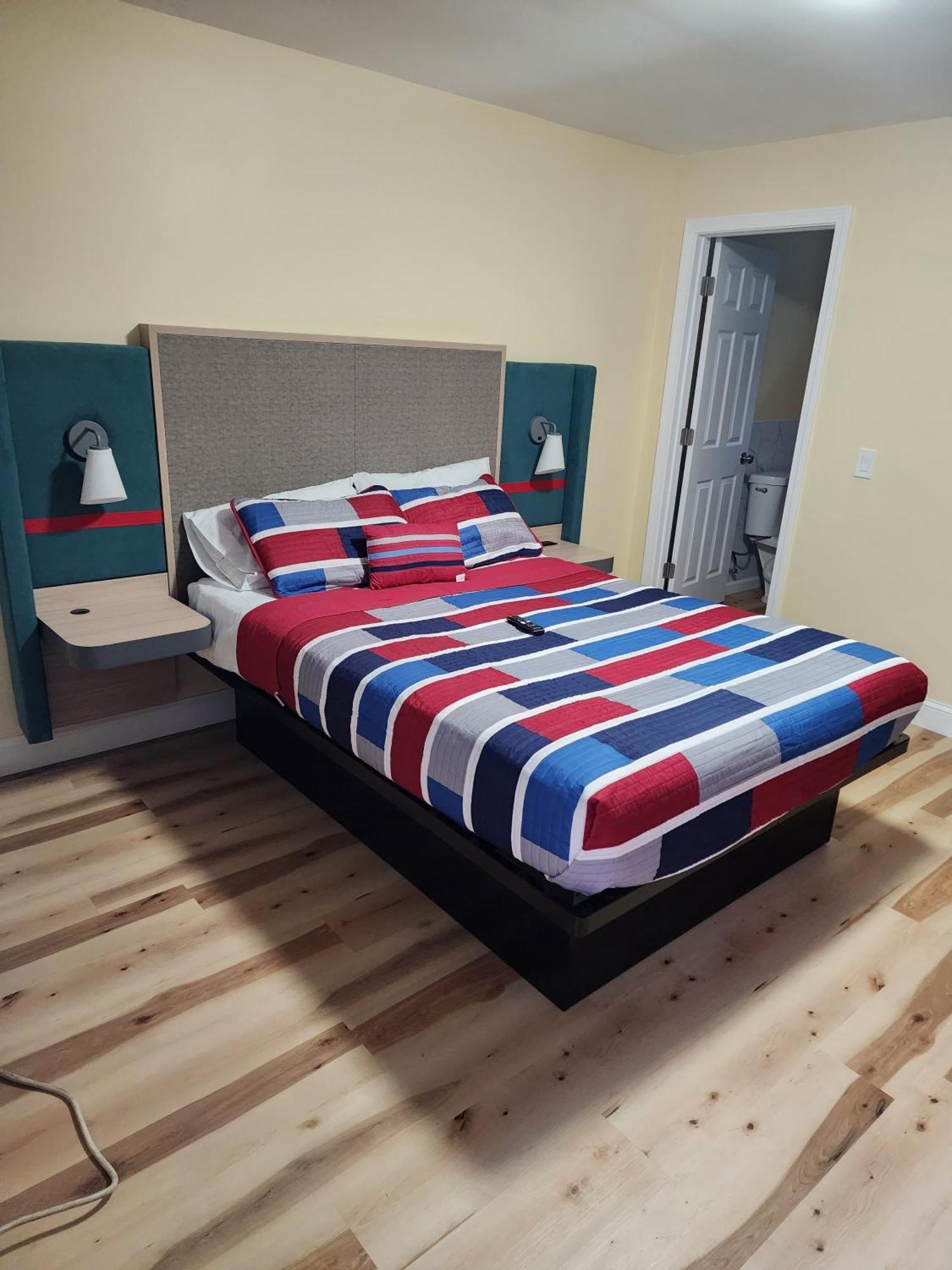 Americas Best Value Inn Providence-North Scituate Esterno foto